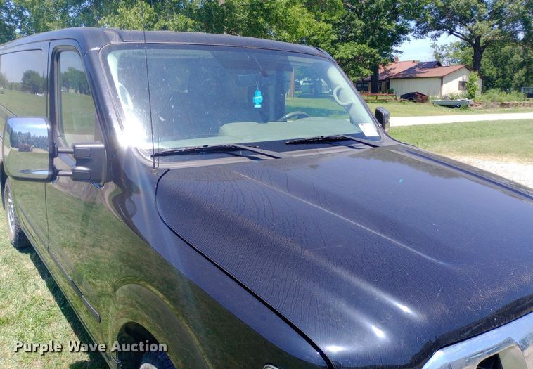 image for item DQ7165 2017 Nissan NV3500 van