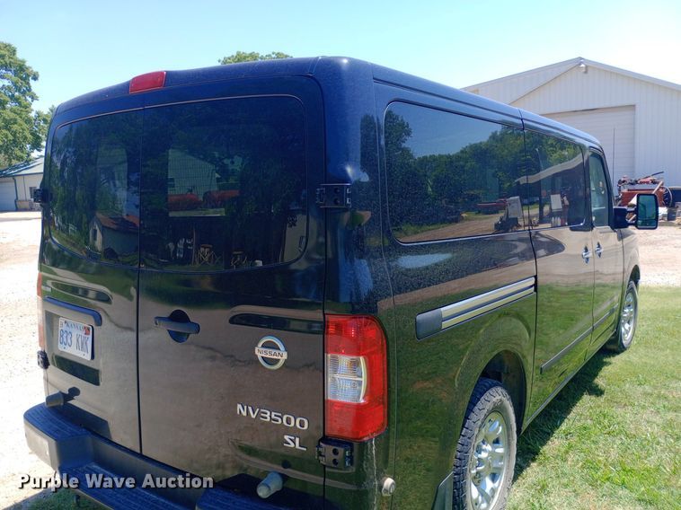 image for item DQ7165 2017 Nissan NV3500 van