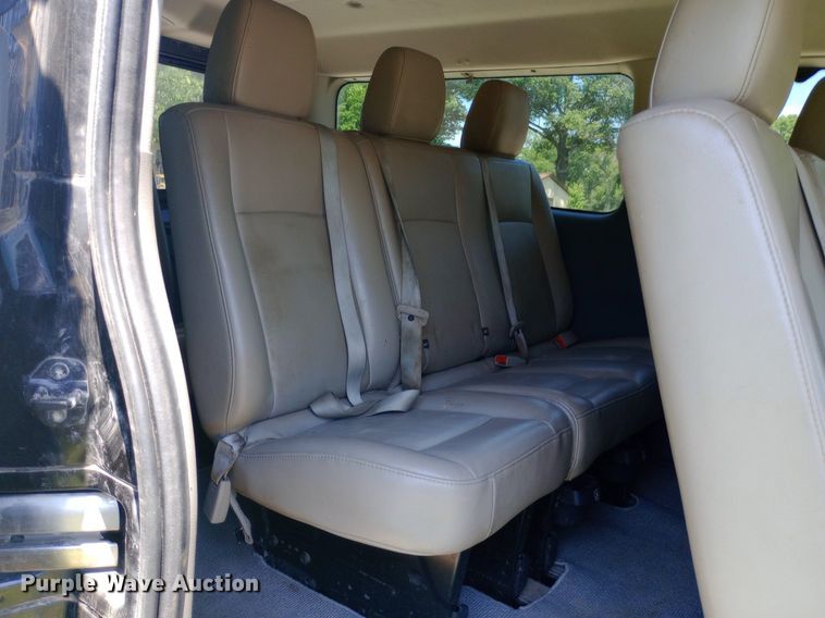 image for item DQ7165 2017 Nissan NV3500 van