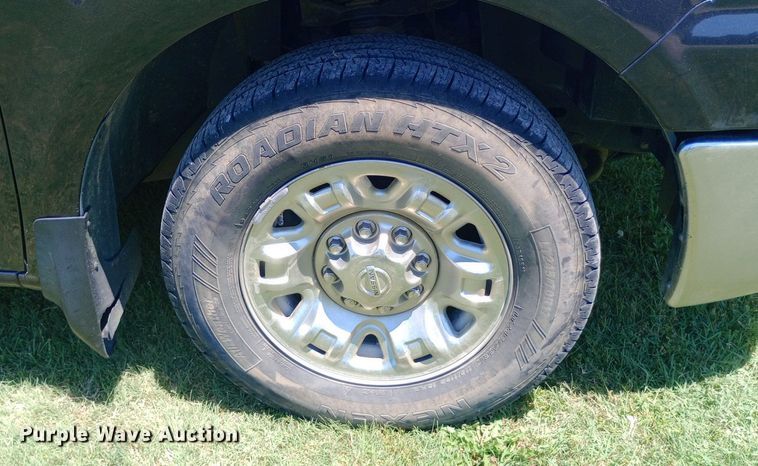 image for item DQ7165 2017 Nissan NV3500 van