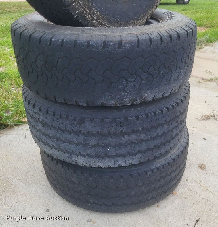 image for item DR4824 Tires