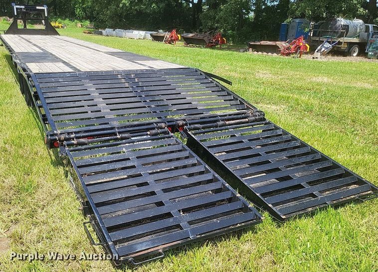 image for item DR4832 2022 PJ 40F equipment trailer