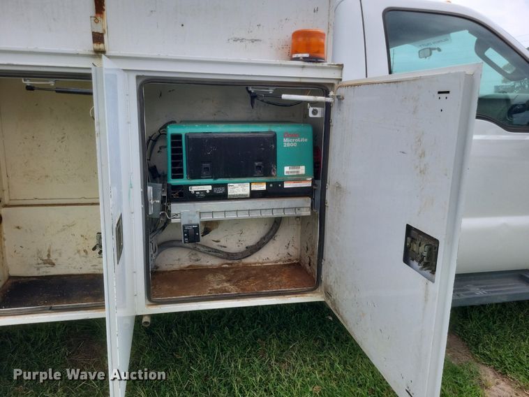 image for item DR4865 2009 Ford F350 Super Duty XL utility bed pickup truck