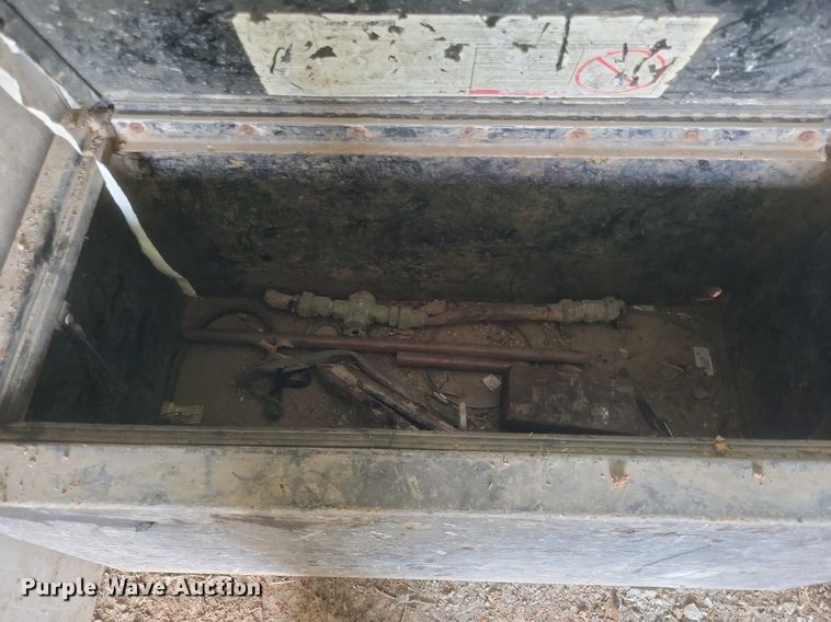 image for item DR4865 2009 Ford F350 Super Duty XL utility bed pickup truck