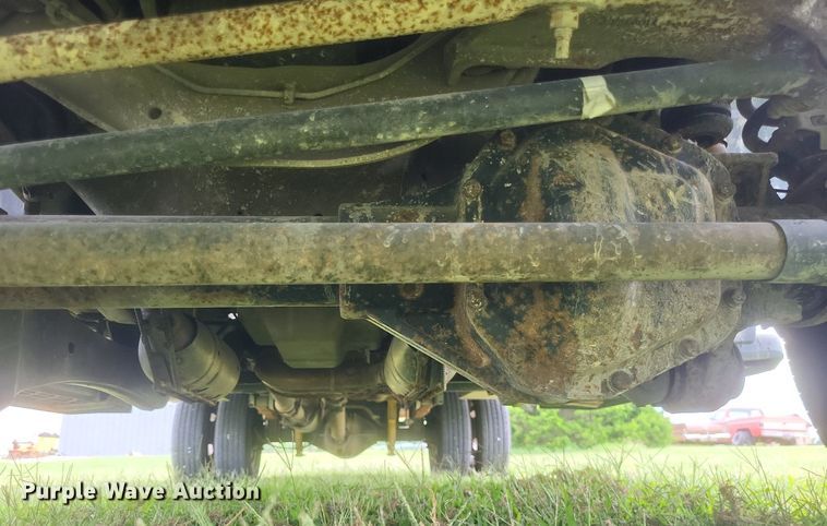 image for item DR4865 2009 Ford F350 Super Duty XL utility bed pickup truck