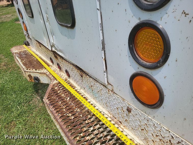 image for item DR4865 2009 Ford F350 Super Duty XL utility bed pickup truck