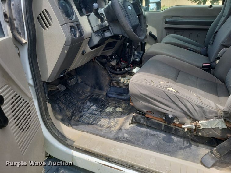 image for item DR4865 2009 Ford F350 Super Duty XL utility bed pickup truck