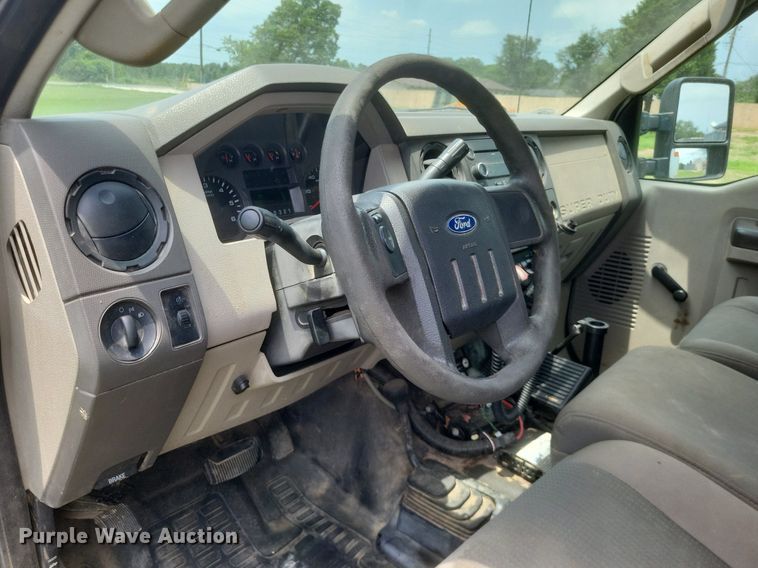 image for item DR4865 2009 Ford F350 Super Duty XL utility bed pickup truck