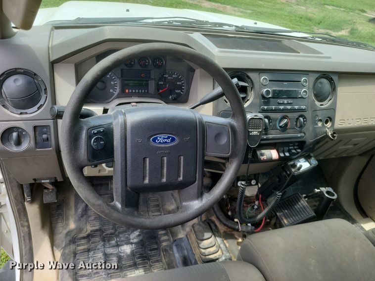 image for item DR4865 2009 Ford F350 Super Duty XL utility bed pickup truck