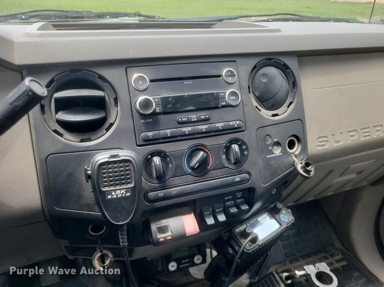 image for item DR4865 2009 Ford F350 Super Duty XL utility bed pickup truck