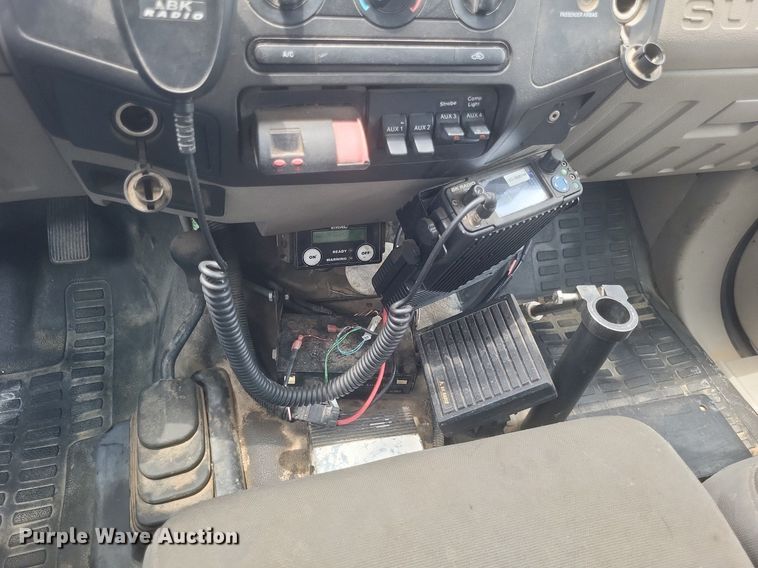 image for item DR4865 2009 Ford F350 Super Duty XL utility bed pickup truck