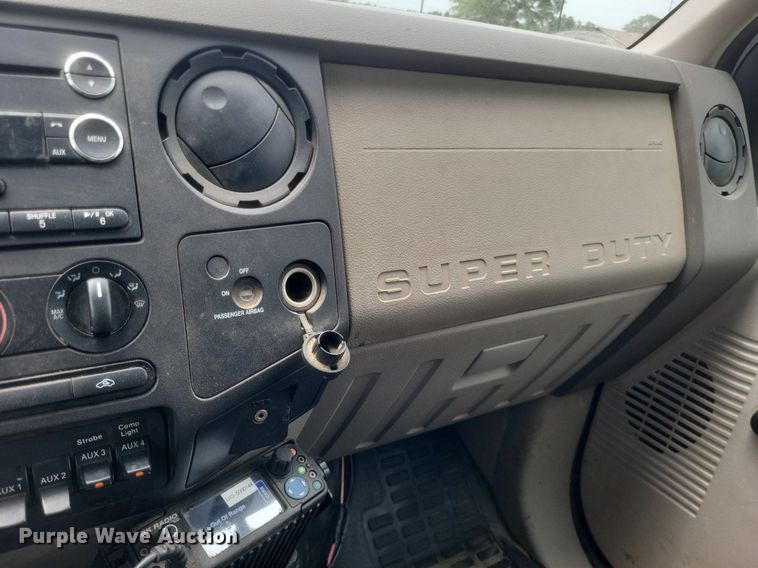 image for item DR4865 2009 Ford F350 Super Duty XL utility bed pickup truck