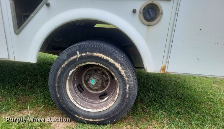 image for item DR4865 2009 Ford F350 Super Duty XL utility bed pickup truck