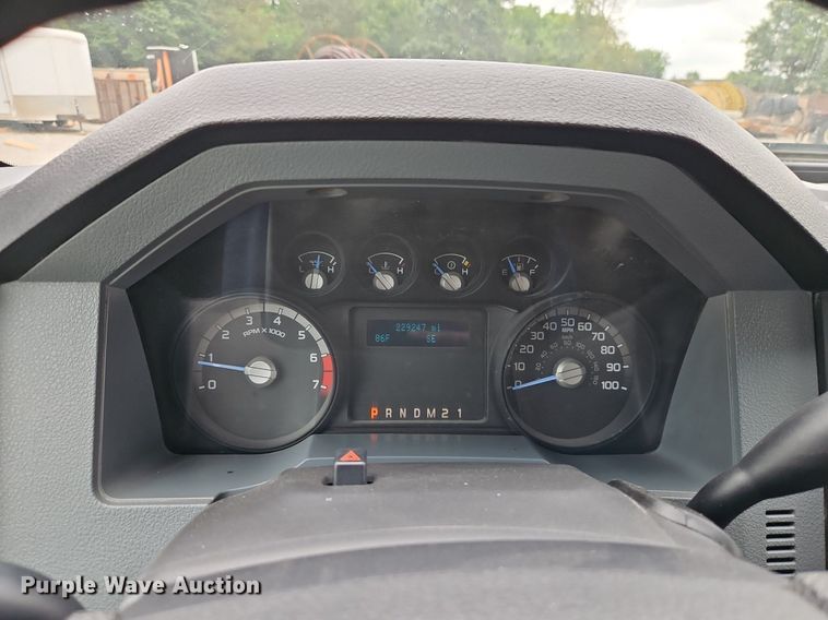 image for item DR8667 2015 Ford F250 Super Duty XL SuperCab pickup truck