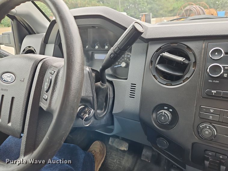 image for item DR8667 2015 Ford F250 Super Duty XL SuperCab pickup truck