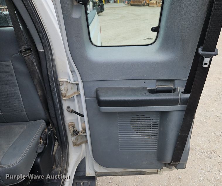 image for item DR8667 2015 Ford F250 Super Duty XL SuperCab pickup truck