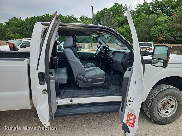 image for item DR8667 2015 Ford F250 Super Duty XL SuperCab pickup truck