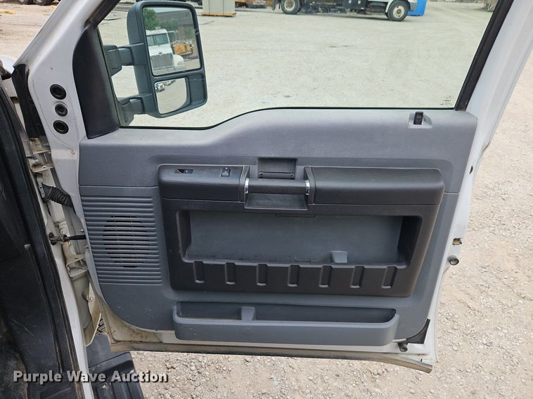 image for item DR8667 2015 Ford F250 Super Duty XL SuperCab pickup truck