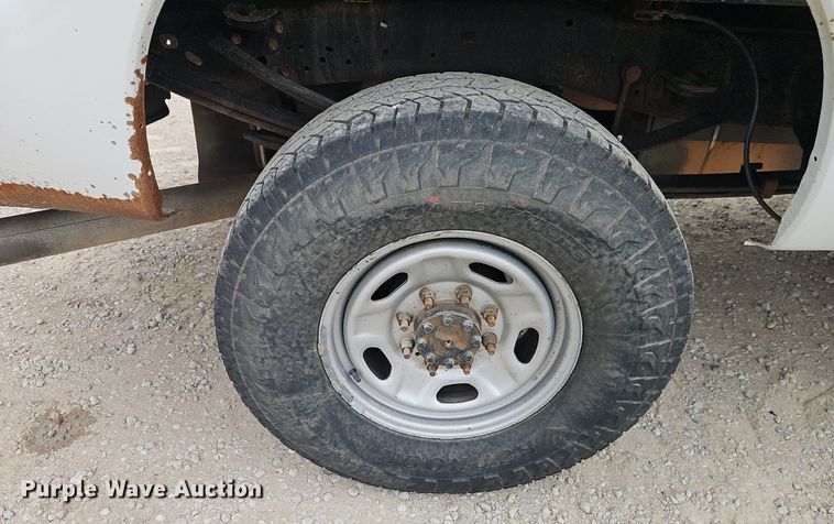 image for item DR8667 2015 Ford F250 Super Duty XL SuperCab pickup truck