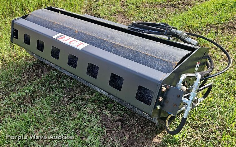 image for item DR8679 JCT skid steer roller