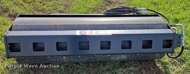 image for item DR8679 JCT skid steer roller