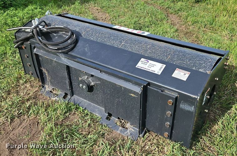 image for item DR8679 JCT skid steer roller