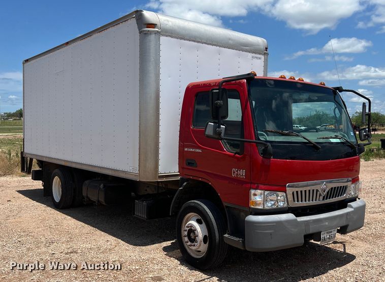 image for item DS3095 2006 International CF600 box truck