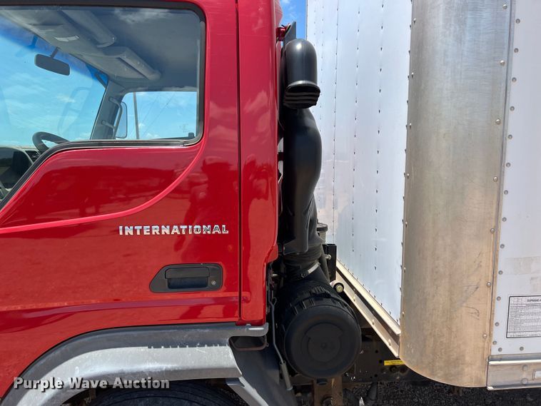 image for item DS3095 2006 International CF600 box truck