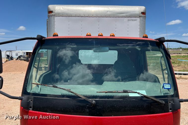 image for item DS3095 2006 International CF600 box truck