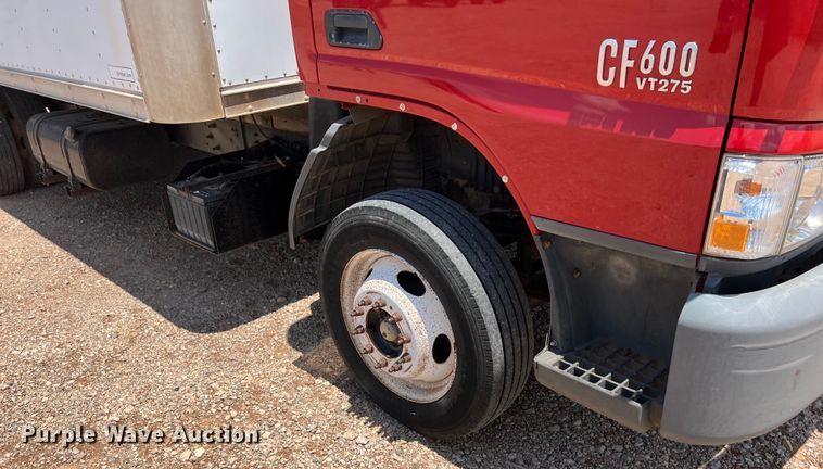 image for item DS3095 2006 International CF600 box truck