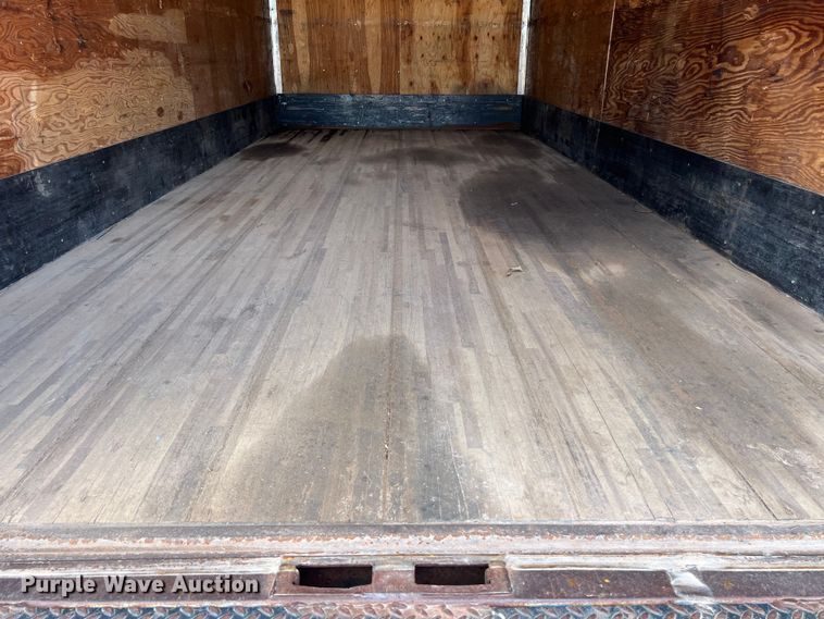 image for item DS3095 2006 International CF600 box truck