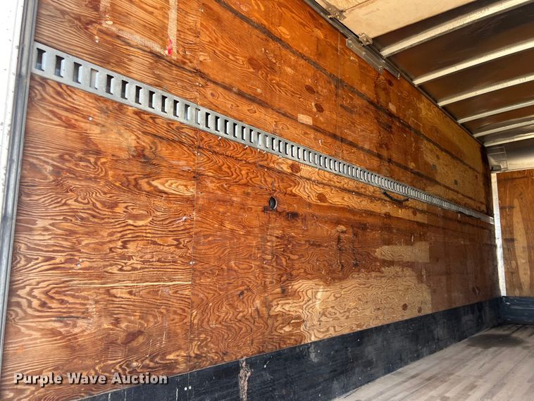 image for item DS3095 2006 International CF600 box truck