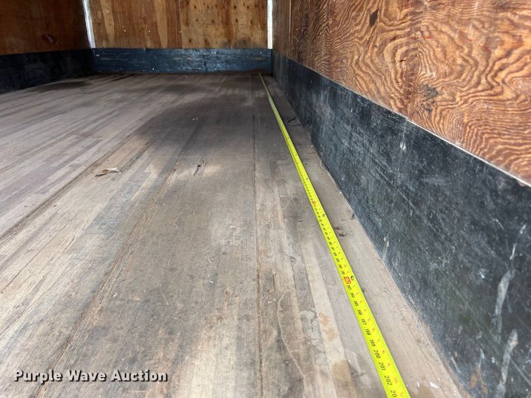 image for item DS3095 2006 International CF600 box truck