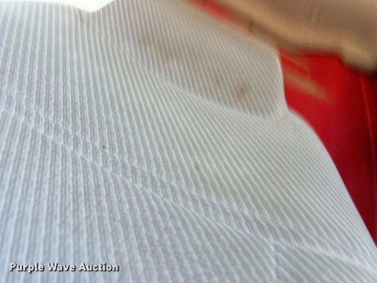 image for item DS3095 2006 International CF600 box truck