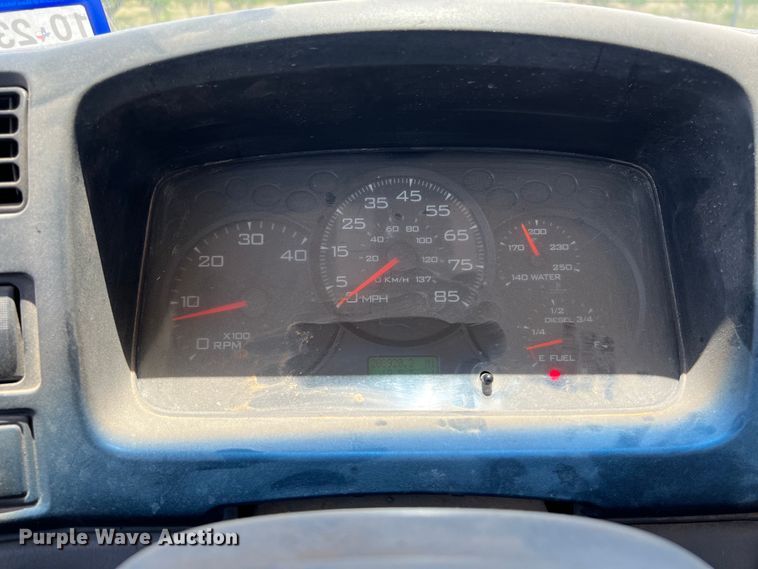 image for item DS3095 2006 International CF600 box truck