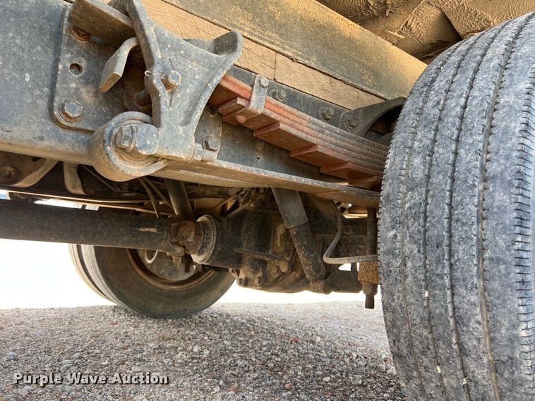 image for item DS3095 2006 International CF600 box truck