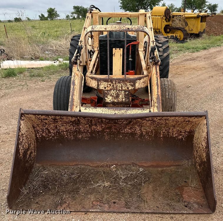 image for item DS6761 Case tractor