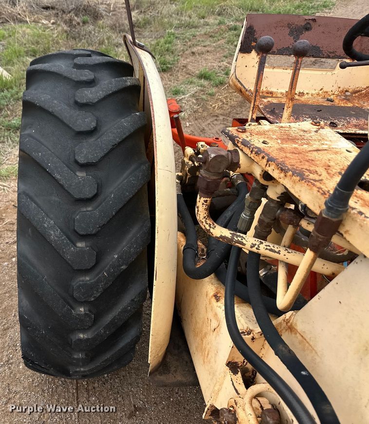 image for item DS6761 Case tractor