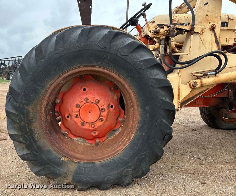 image for item DS6761 Case tractor