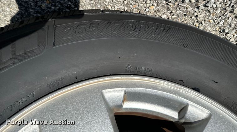 image for item DX0739 2011 Dodge Ram 1500 Quad Cab pickup truck