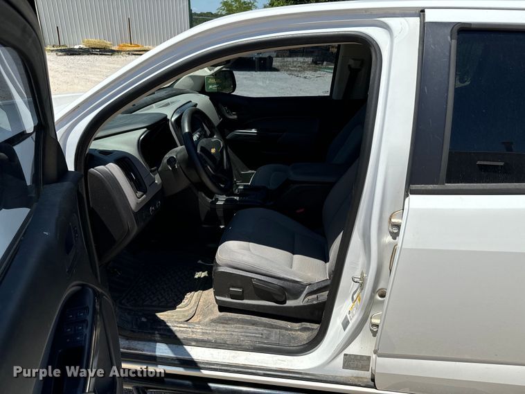 image for item DX0747 2016 Chevrolet Colorado Crew Cab pickup truck