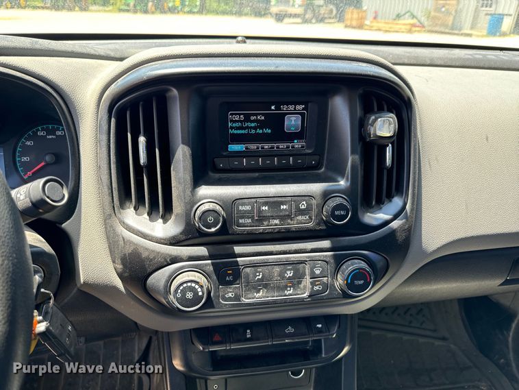 image for item DX0747 2016 Chevrolet Colorado Crew Cab pickup truck