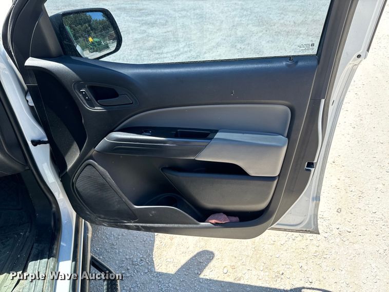 image for item DX0747 2016 Chevrolet Colorado Crew Cab pickup truck