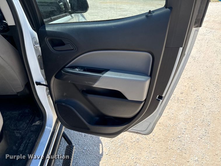 image for item DX0747 2016 Chevrolet Colorado Crew Cab pickup truck