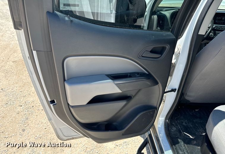 image for item DX0747 2016 Chevrolet Colorado Crew Cab pickup truck