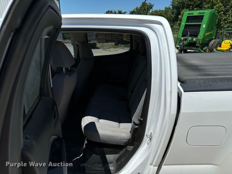 image for item DX0747 2016 Chevrolet Colorado Crew Cab pickup truck