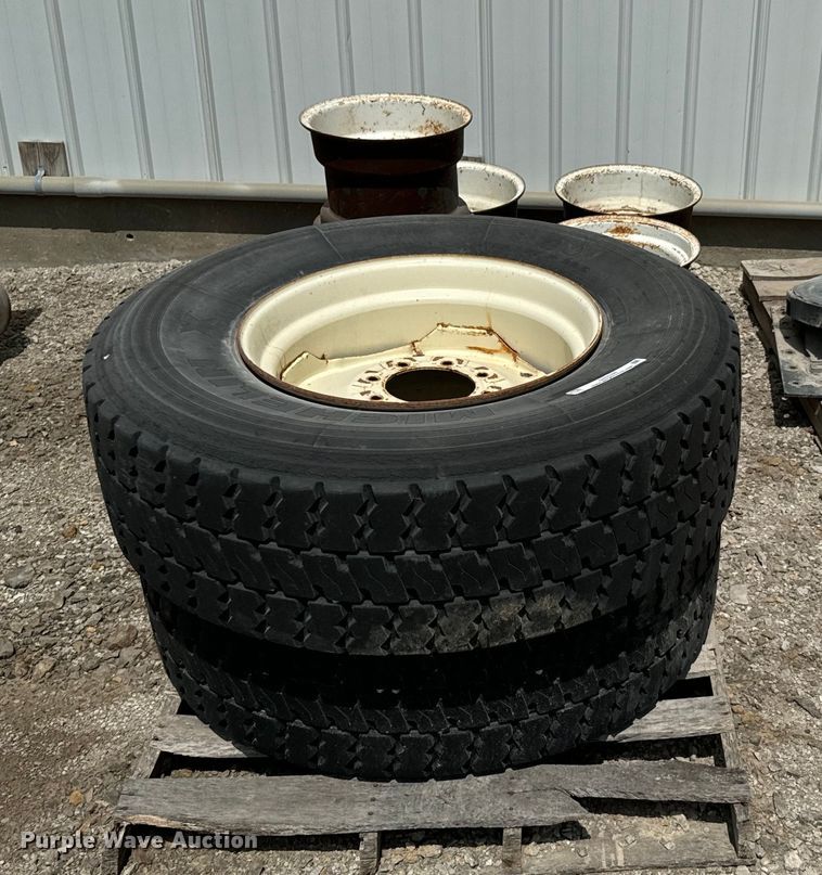 image for item DX0765 Truck parts