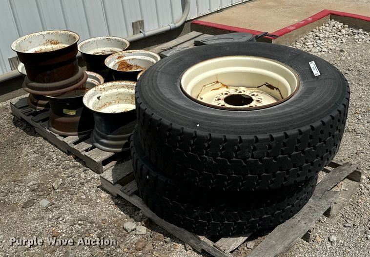 image for item DX0765 Truck parts