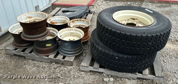image for item DX0765 Truck parts
