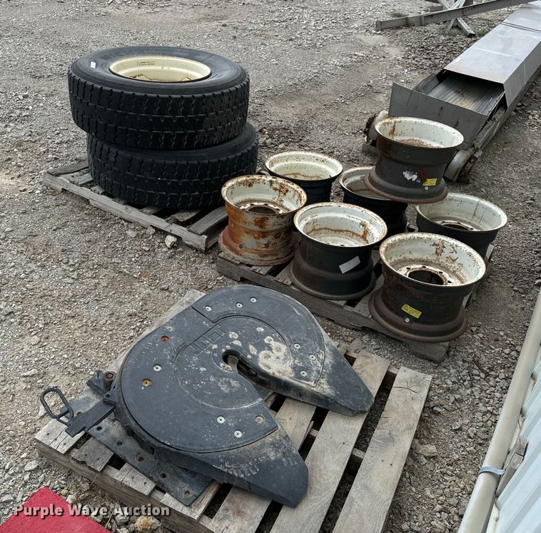 image for item DX0765 Truck parts